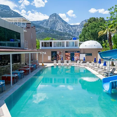 Hotel Marinez