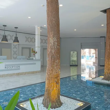 Marinez Hotel 4*